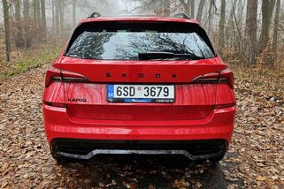 Nejlepší auta pro řidiče nad 60 let: ADAC vybral modely, ze kterých nebolí záda a je z nich vidět jako z věže. Ověřili jsme je